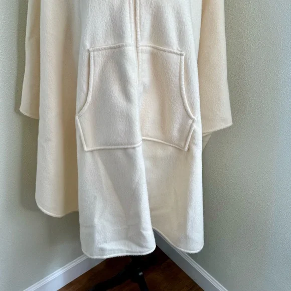 Bridge Gate Ivory Women's Hooded Cape/Poncho Size S - Picture 3 of 9